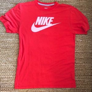 NIKE T-Shirt